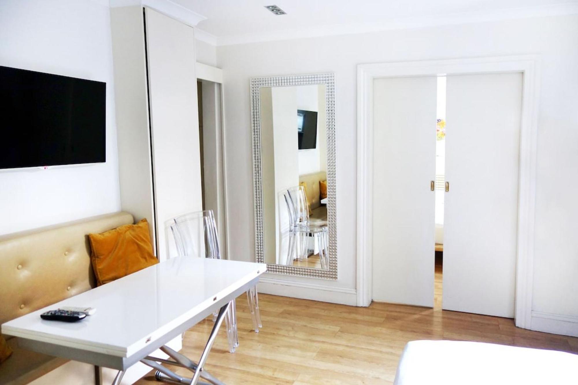 Charming Central 1 Bed Flat - Sleeps 4