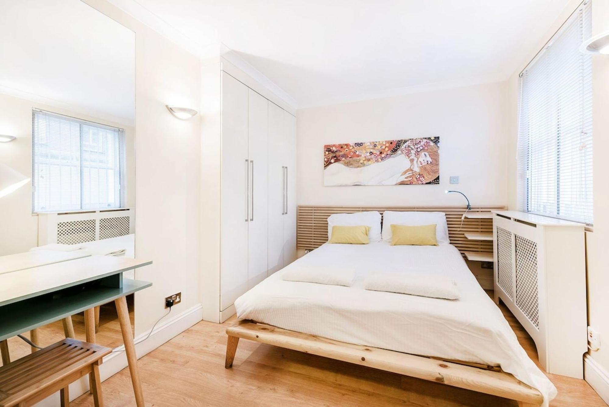Charming Central 1 Bed Flat - Sleeps 4 * London