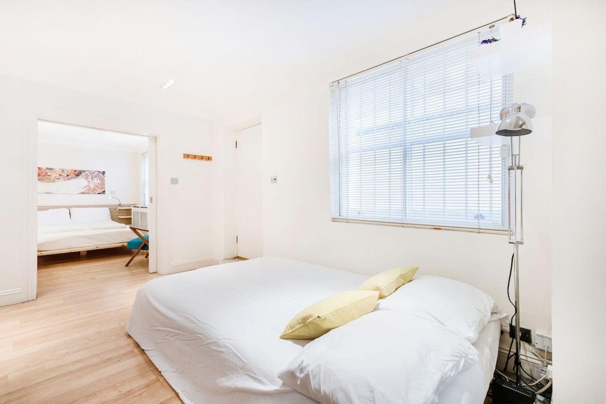Apartment Charming Central 1 Bed Flat - Sleeps 4 *