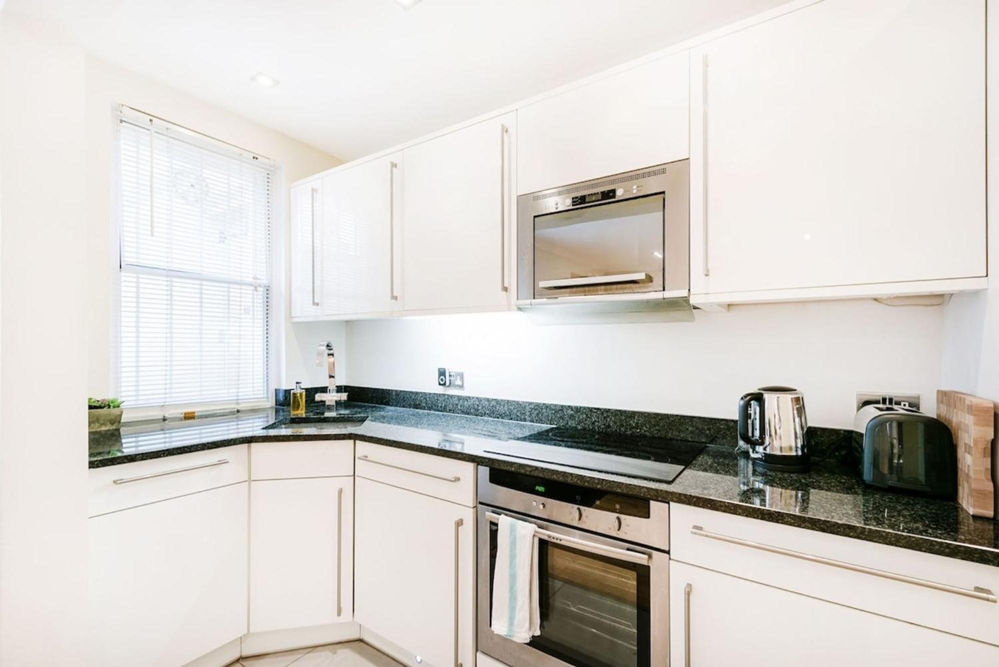 Charming Central 1 Bed Flat - Sleeps 4 Apartment London