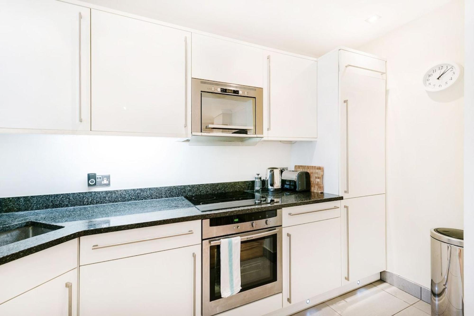 Charming Central 1 Bed Flat - Sleeps 4 London
