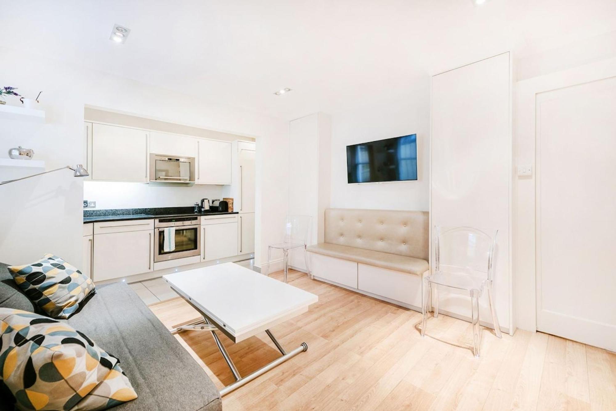 Apartment Charming Central 1 Bed Flat - Sleeps 4